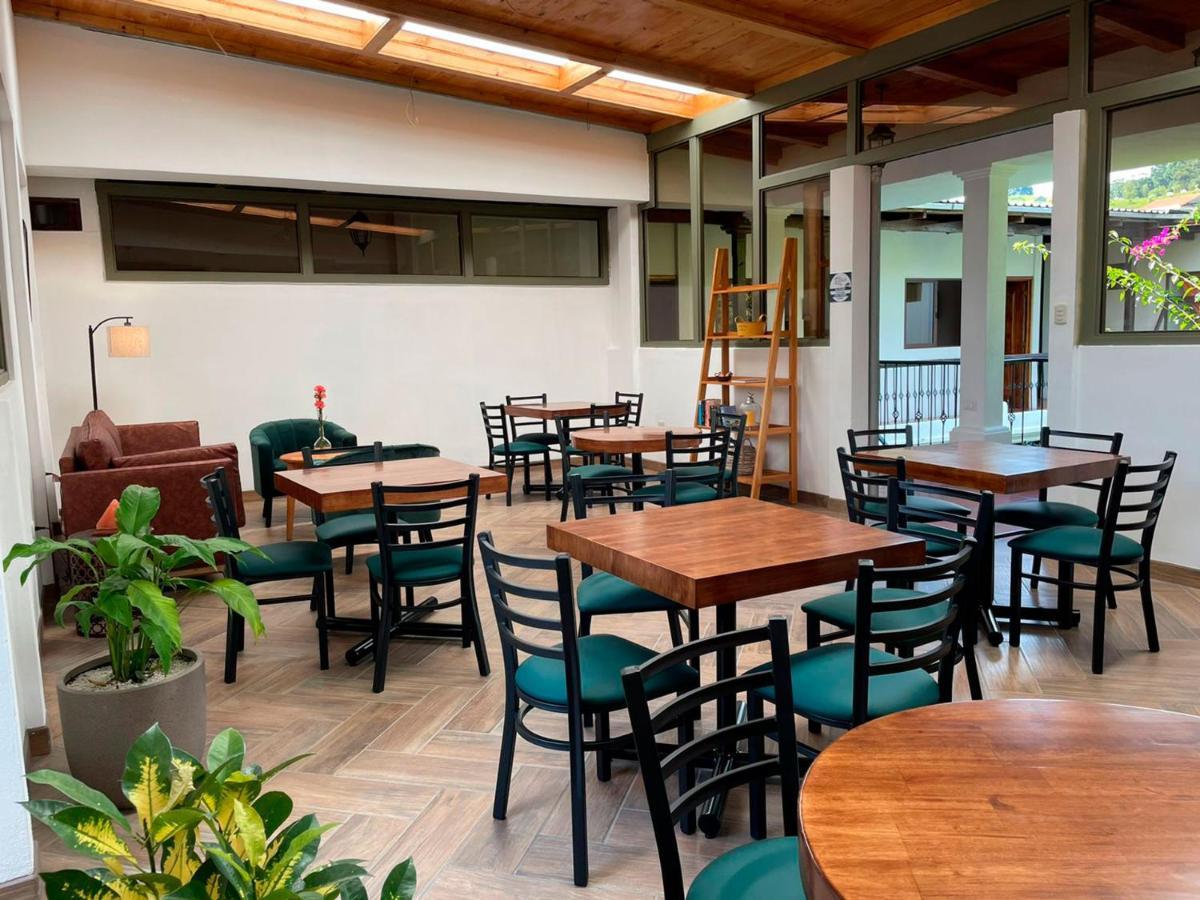 Matalbatz Hotel Cobán Eksteriør bilde