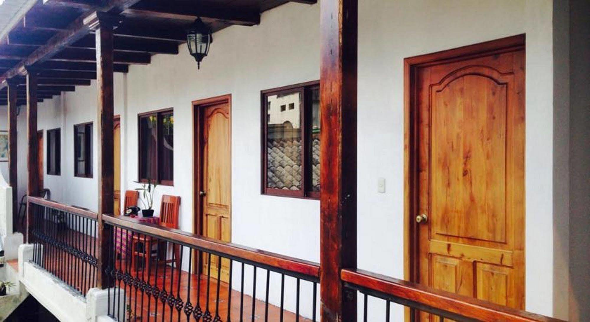 Matalbatz Hotel Cobán Eksteriør bilde